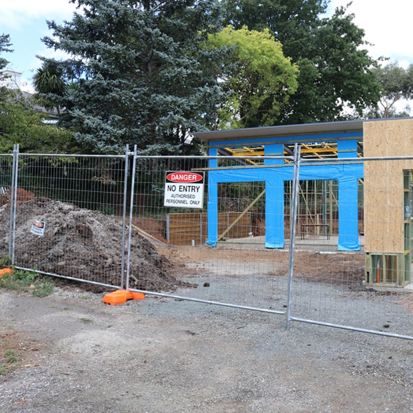do you deliver and set up temporary fencing and what's the price for these services in Chanhassen MN